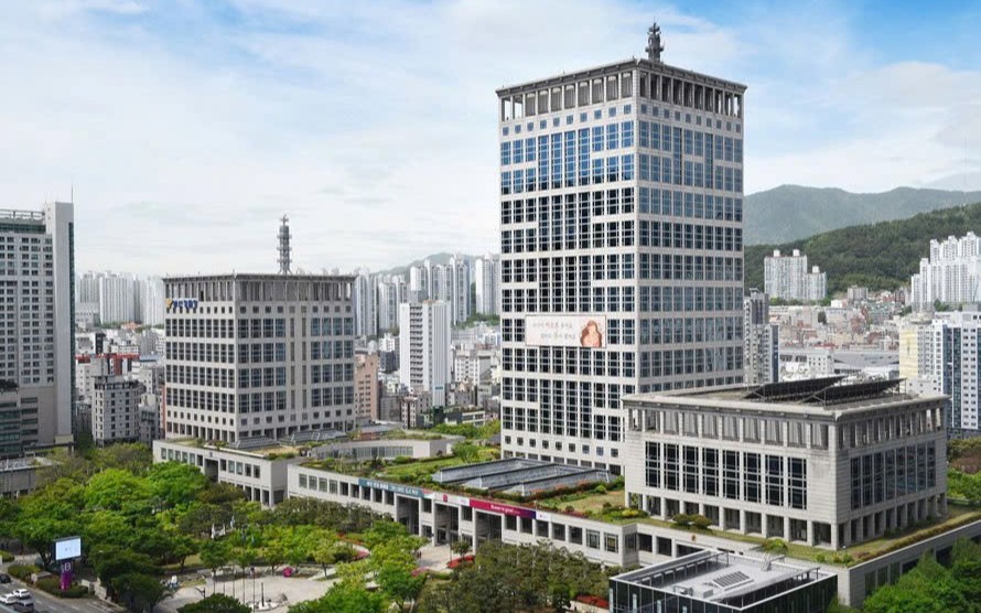 Chính quyền thành phố Busan thông báo tạm cắt dịch vụ của các số điện thoại được dùng để quảng cáo cho vay bất hợp pháp trong 2 tháng. (Ảnh: busan.go.kr) Chính quyền thành phố Busan thông báo tạm cắt dịch vụ của các số điện thoại được dùng để quảng cáo cho vay bất hợp pháp trong 2 tháng. (Ảnh: busan.go.kr)